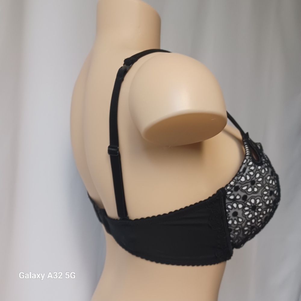 Victoria's Secret Black Lace Push-Up Bra 34DD - Picture 6 of 15